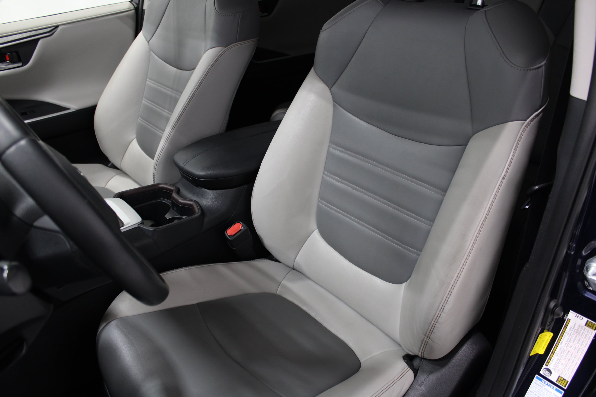 Used 2019 Toyota RAV4 Limited AWD/4WD image 14