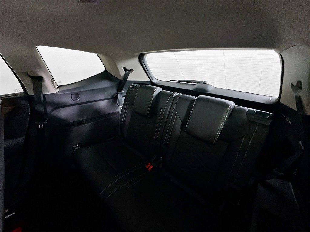 Used 2025 Volkswagen Atlas SE w/ Panoramic Sunroof Package image 4