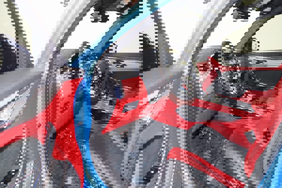 Used 2024 Jaguar F-PACE SVR image 93