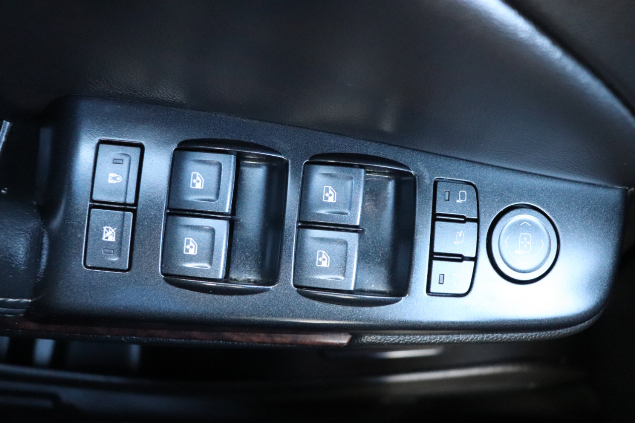 Used 2017 GMC Yukon XL SLT image 47