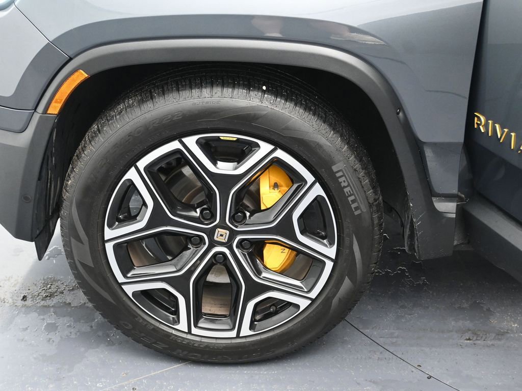 Used 2023 Rivian R1S Adventure AWD/4WD image 9