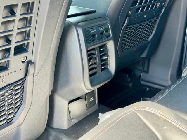 New 2025 Ford Bronco Badlands AWD/4WD image 12