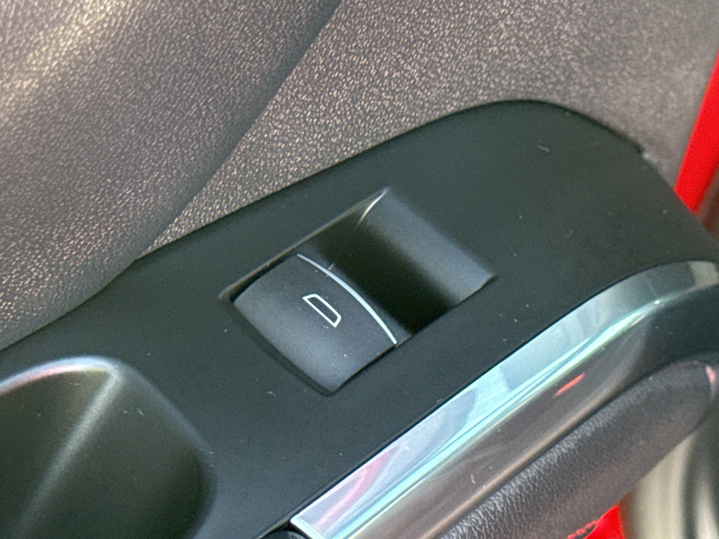 Certified 2024 Chevrolet Traverse RS w/ LPO, Floor Liner Package image 31