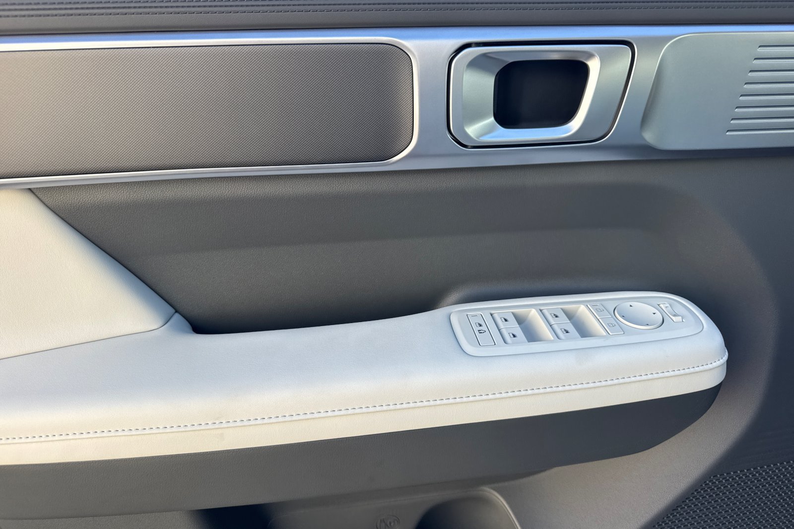 New 2027 Hyundai Santa Fe SEL AWD/4WD image 12