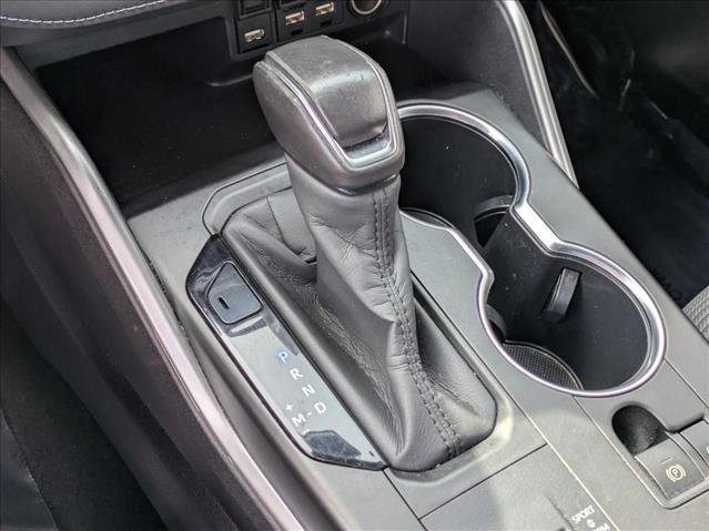 Used 2020 Toyota Highlander LE FWD image 16