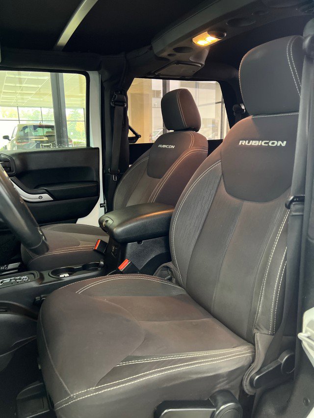 Used 2015 Jeep Wrangler Rubicon w/ Power Convenience Group image 8