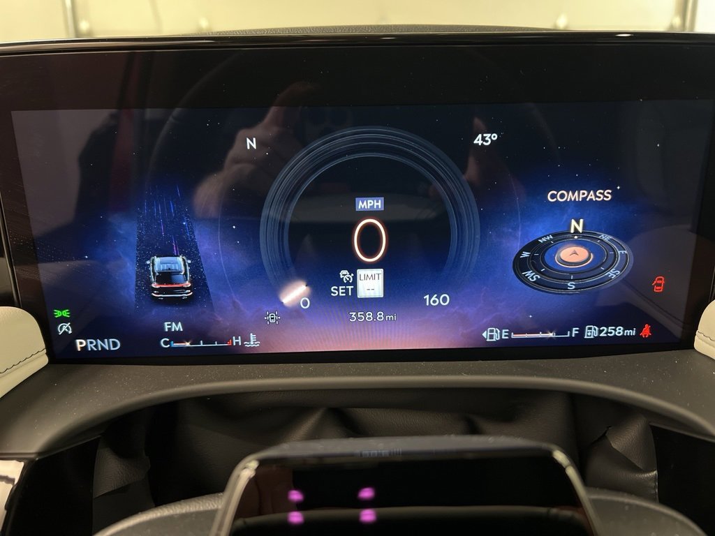 Used 2025 Lincoln Aviator Reserve w/ Equipment Group 201A image 21