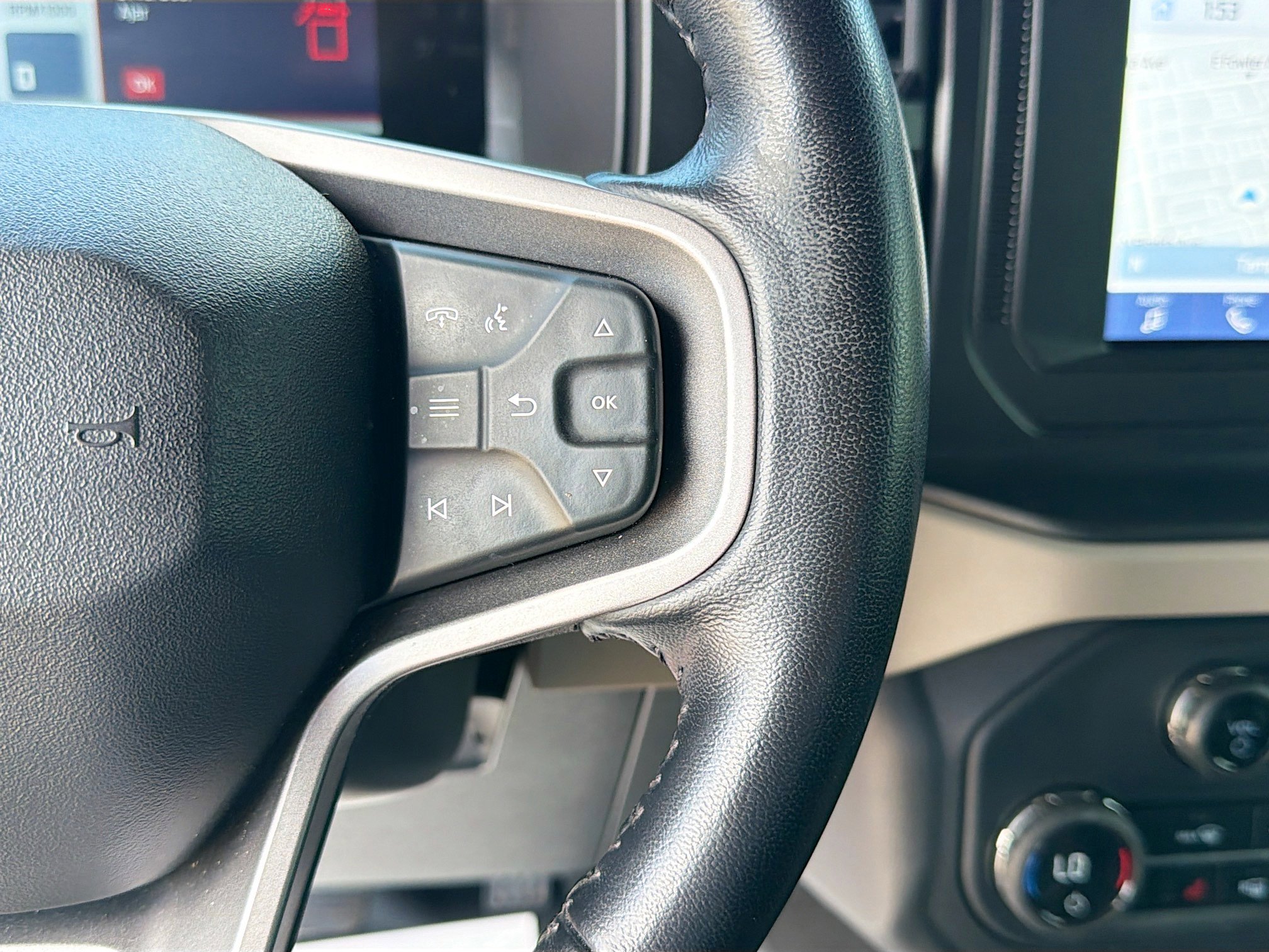 Used 2023 Ford Bronco Wildtrak image 37