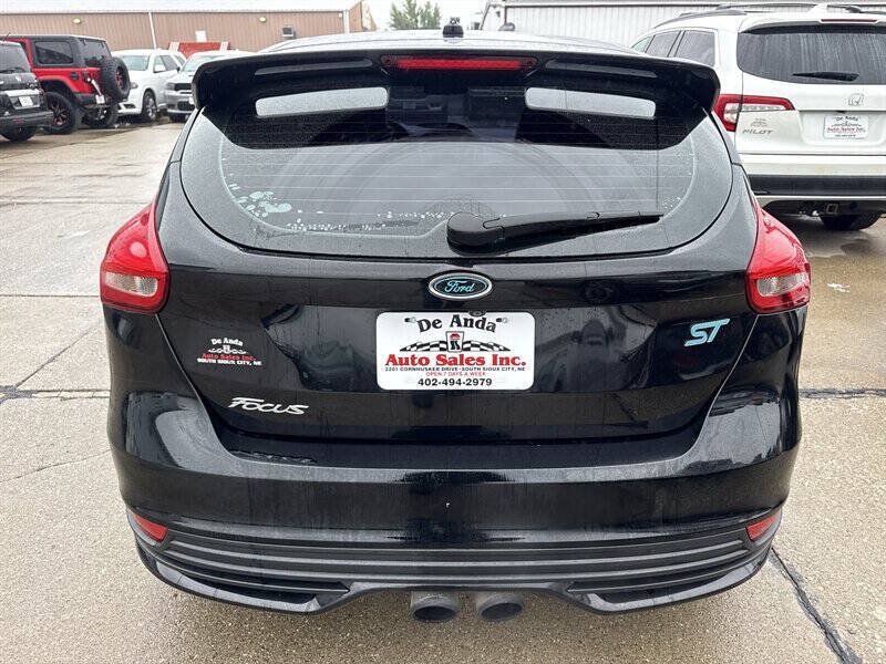 Used 2016 Ford Focus ST w/ Equipment Group 401A FWD image 6