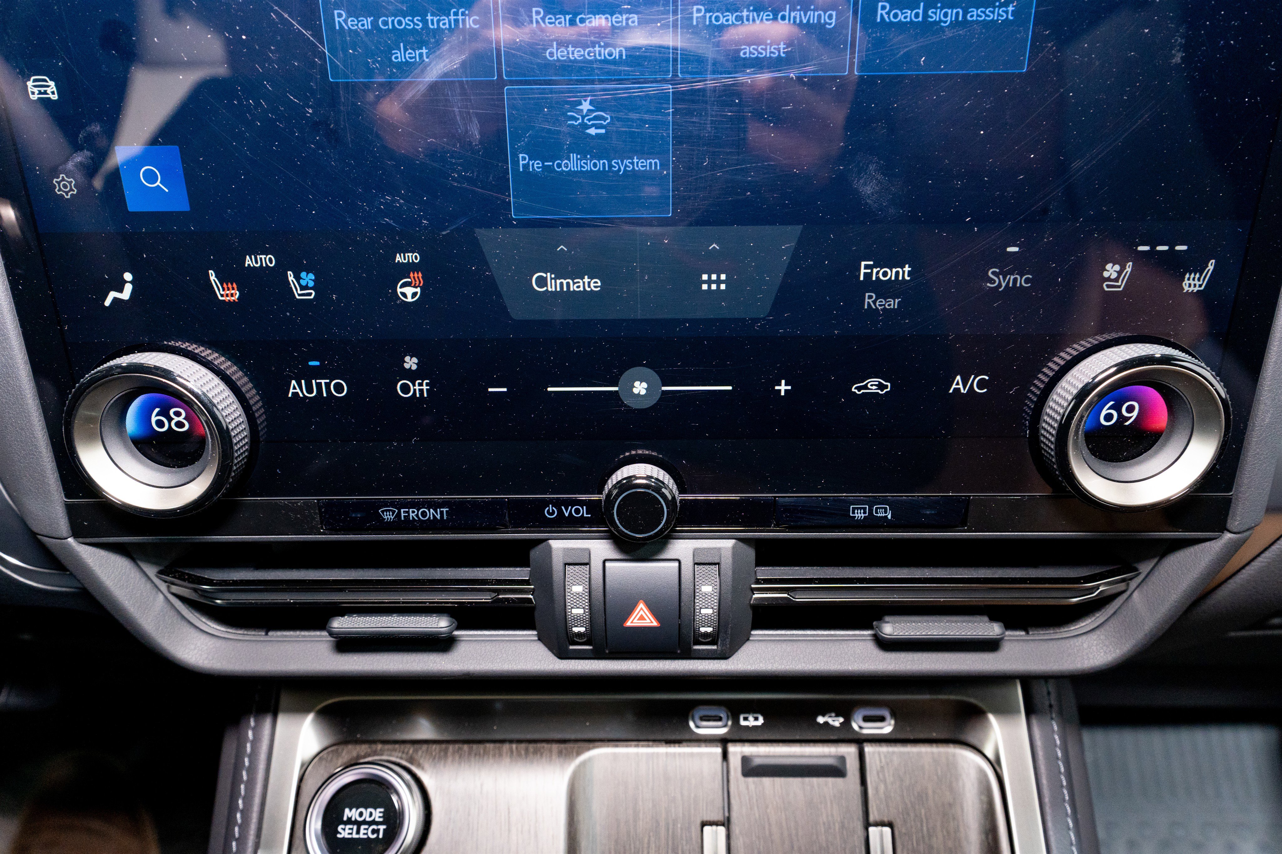 Used 2025 Lexus GX 550 image 24