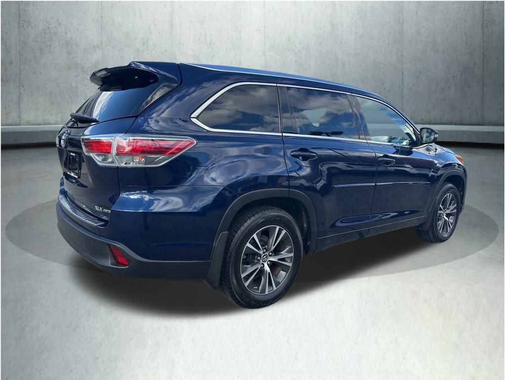Used 2016 Toyota Highlander XLE image 5
