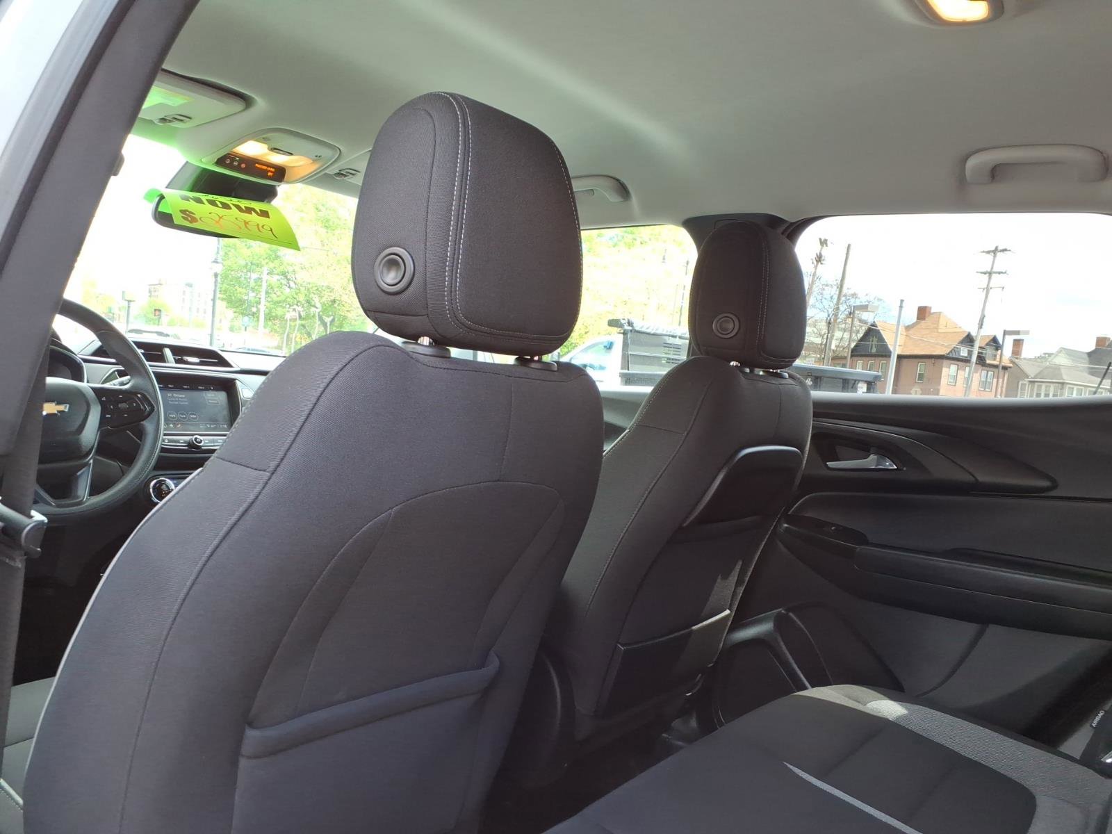 Used 2023 Chevrolet TrailBlazer LT w/ Convenience Package AWD/4WD image 12