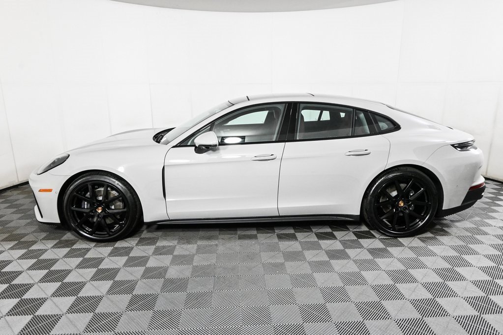 New 2025 Porsche Panamera RWD video 2