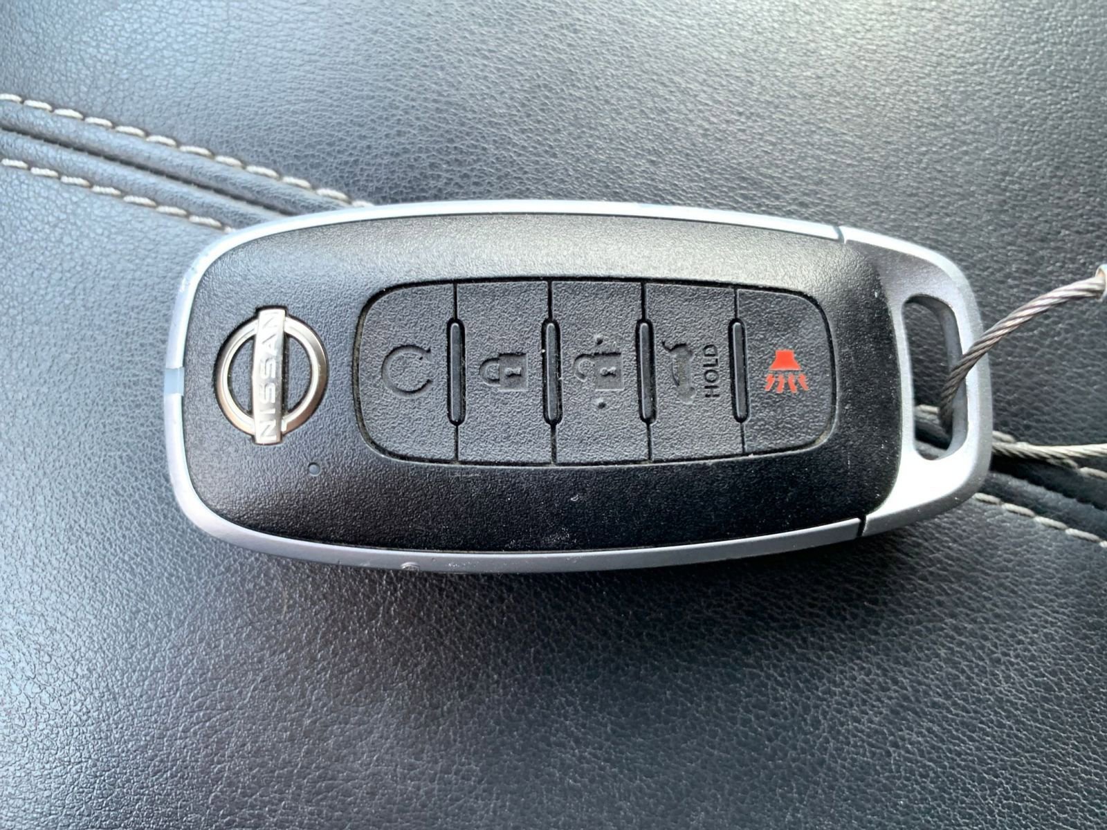 Used 2025 Nissan Pathfinder SV image 21