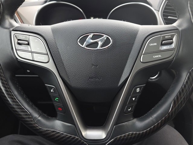 Used 2017 Hyundai Santa Fe SE image 15