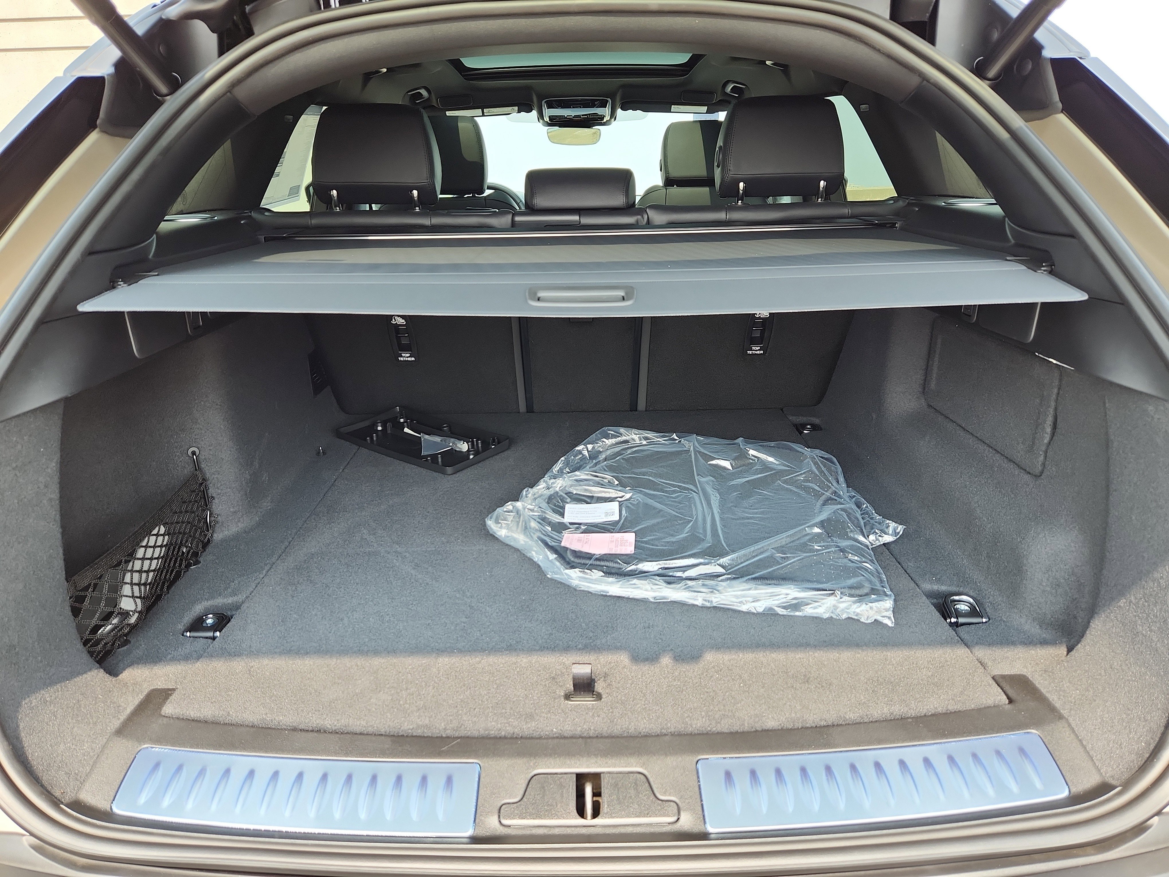 Used 2026 Land Rover Range Rover Velar Dynamic SE image 13