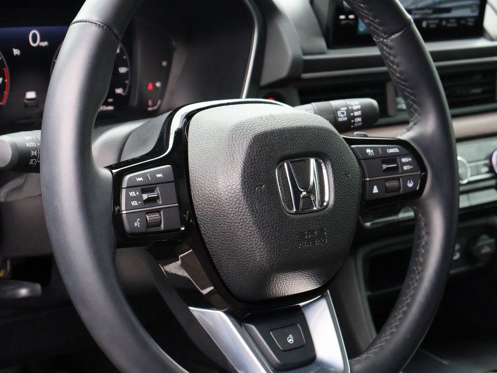 Certified 2025 Honda Pilot Elite image 19