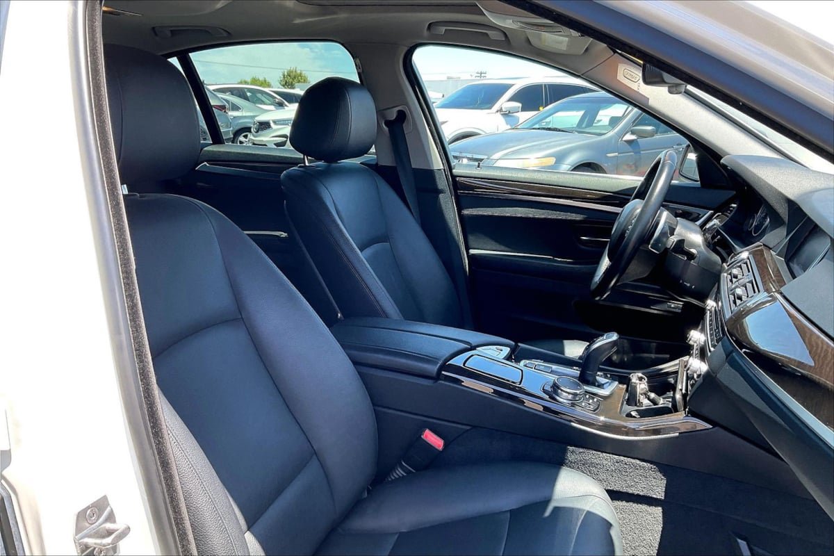 Used 2016 BMW 528i Sedan RWD image 7