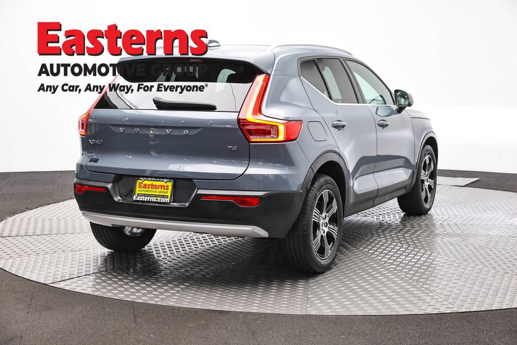 Used 2021 Volvo XC40 T4 Inscription FWD image 5