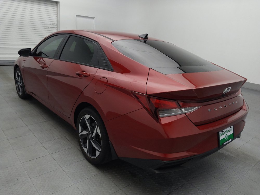 Used 2023 Hyundai Elantra SEL w/ Convenience Package FWD image 5