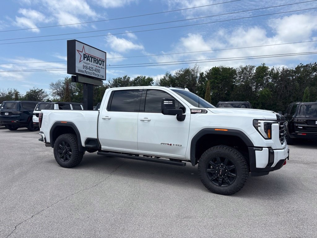 Used 2024 GMC Sierra 2500 AT4 w/ AT4 Preferred Package AWD/4WD image 1