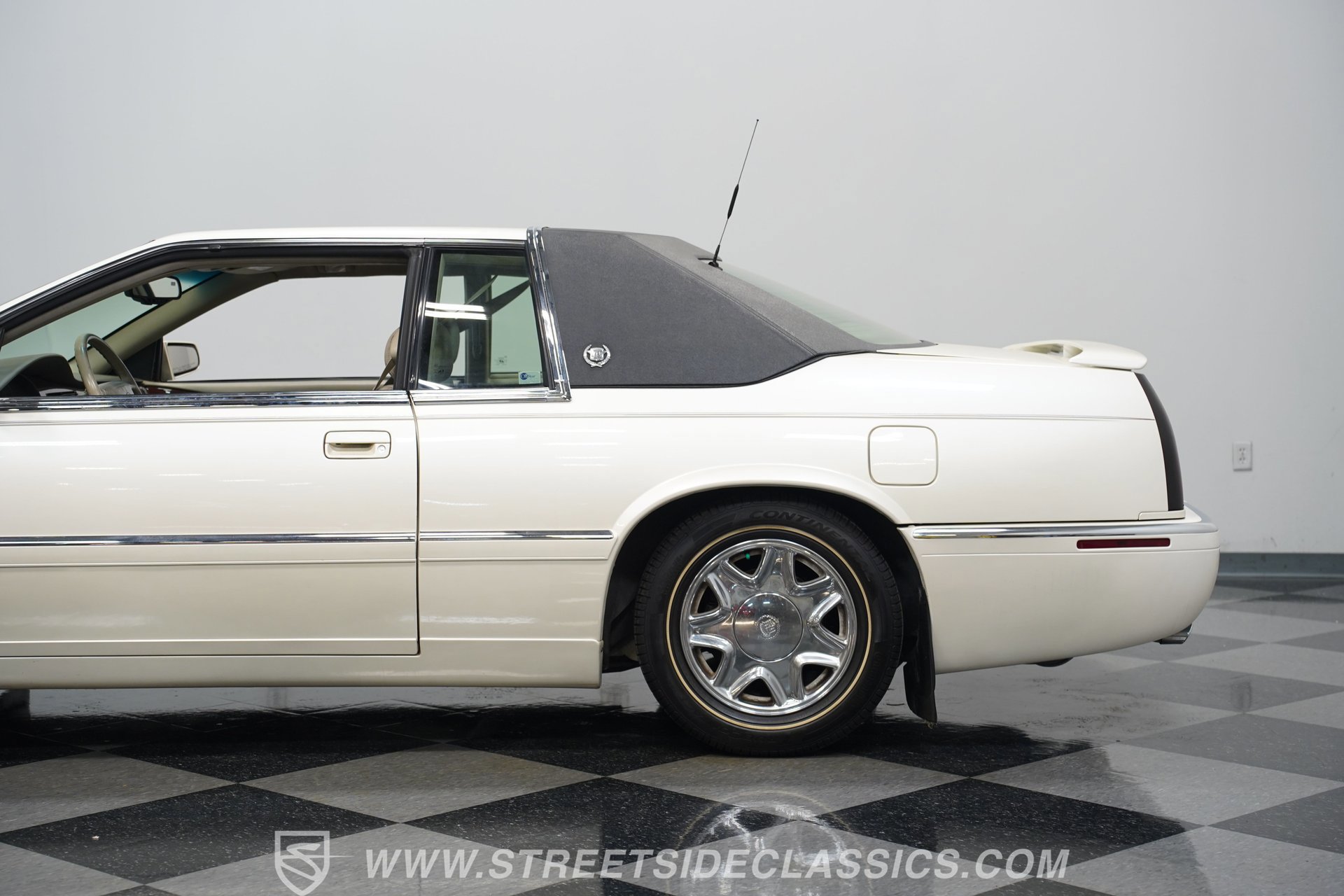 Used 2001 Cadillac Eldorado ESC w/ Comfort/Convenience Pkg FWD image 23