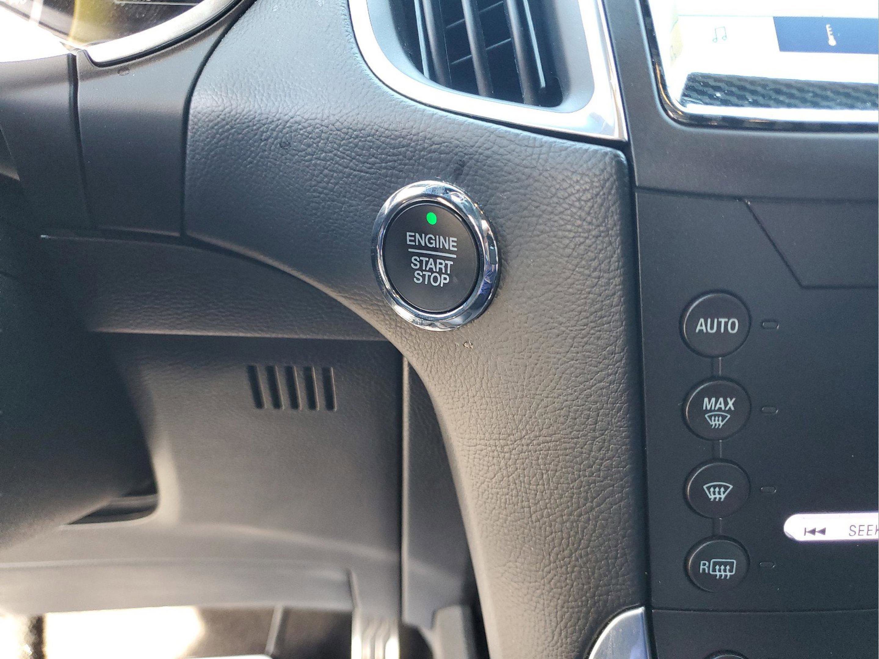 Used 2020 Ford Edge ST image 26