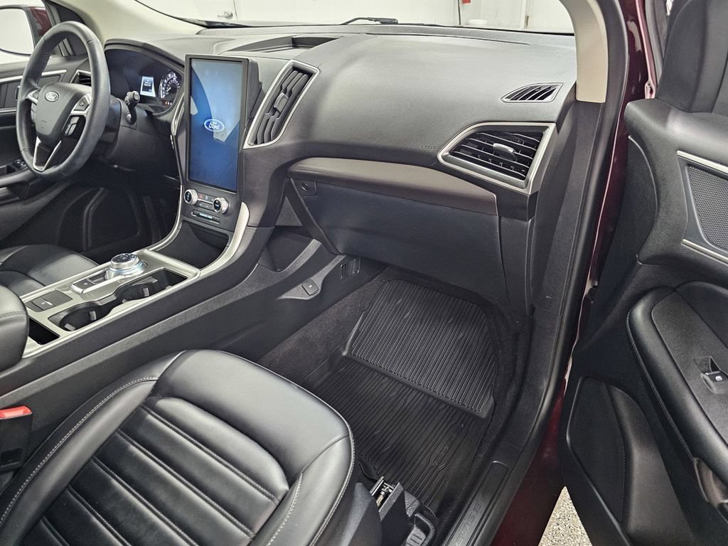 Used 2024 Ford Edge SEL w/ Convenience Package AWD/4WD image 11