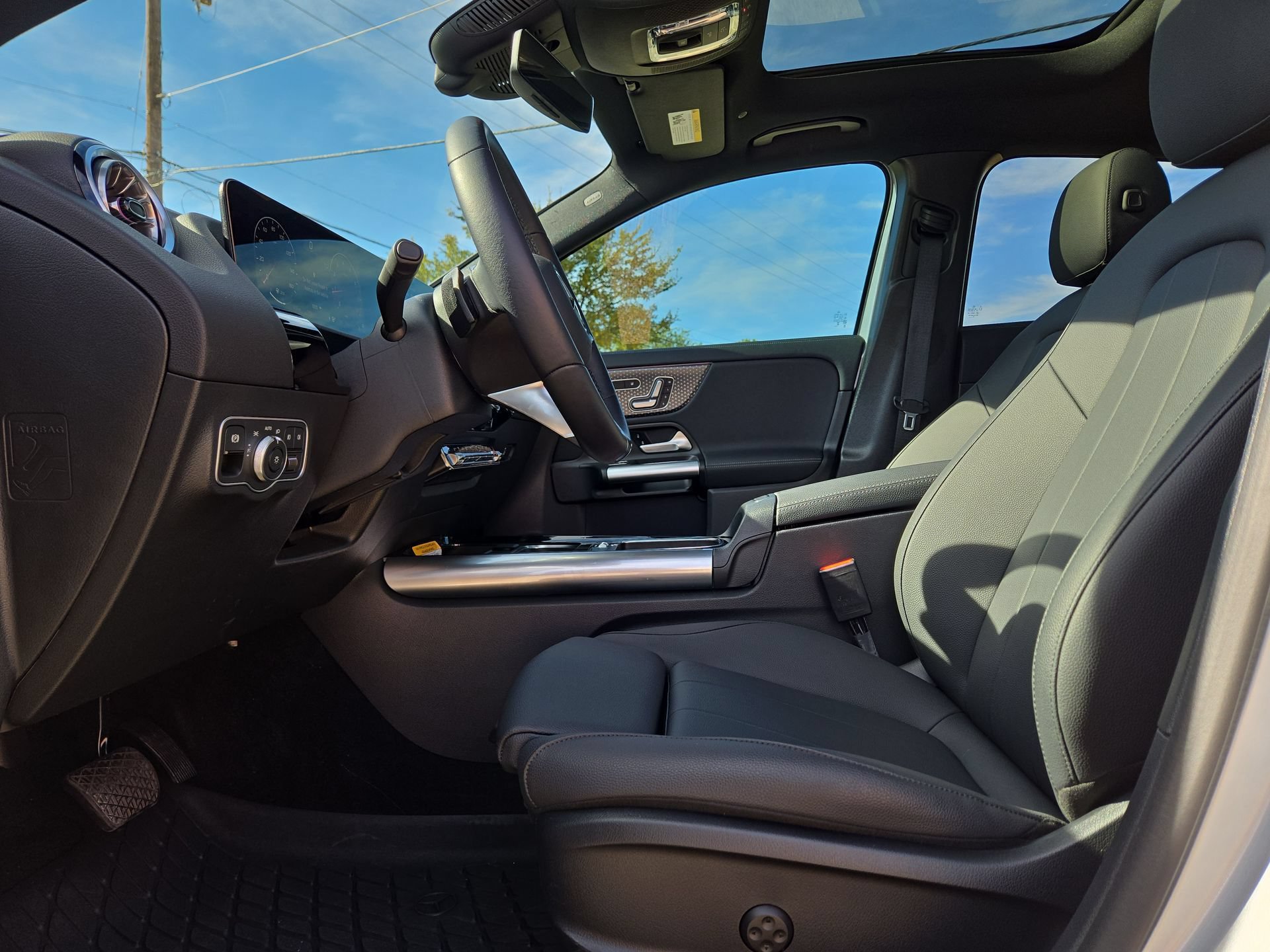 New 2025 Mercedes-Benz GLA 250 4MATIC image 16