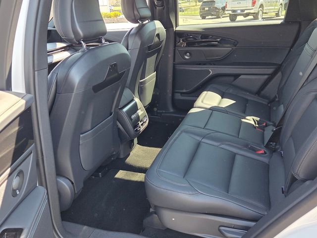 Used 2024 Lincoln Nautilus Premier w/ Equipment Group 102A image 12