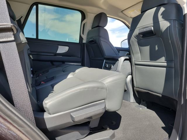 New 2026 Ford Expedition Active image 18