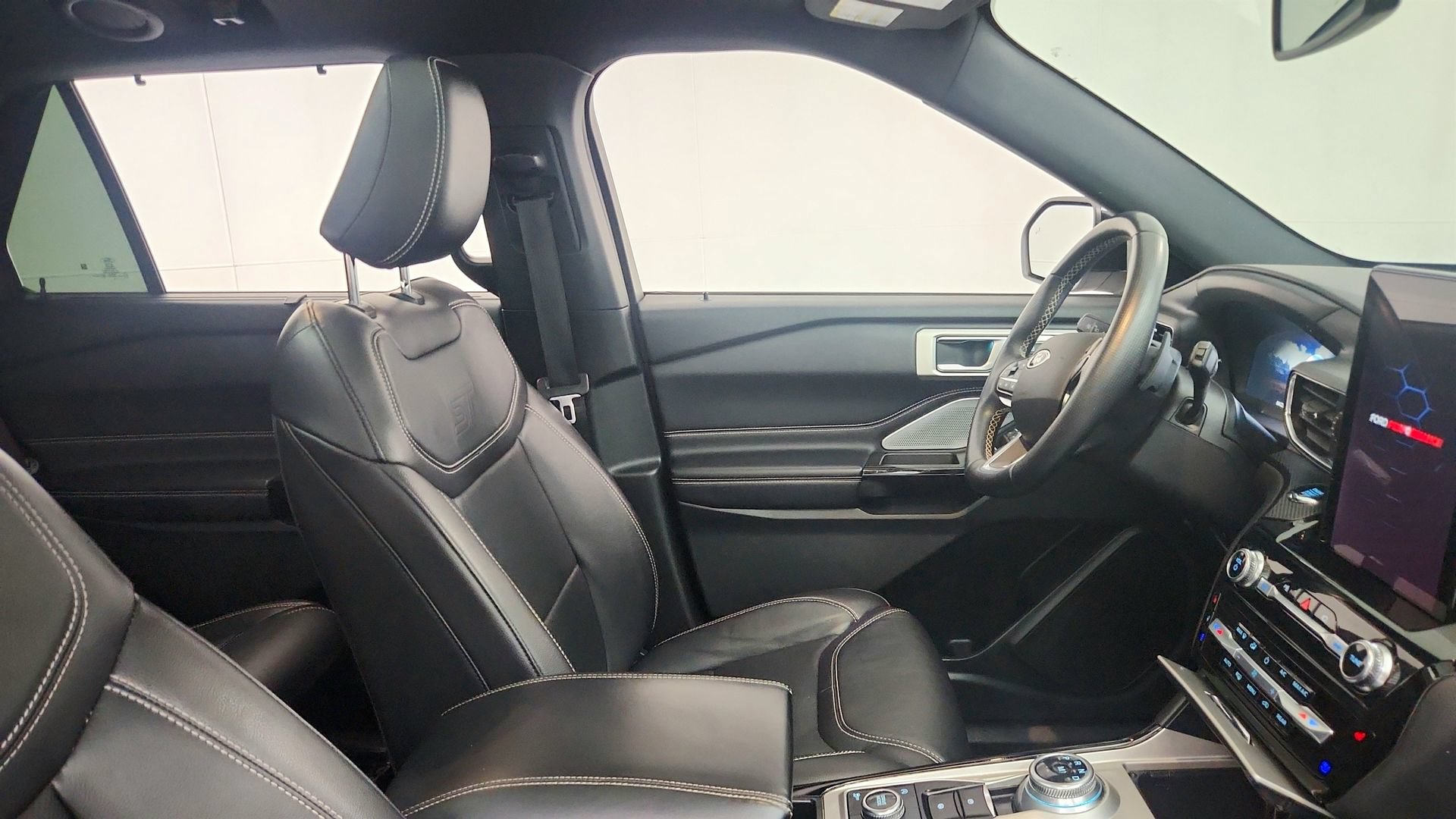 Used 2021 Ford Explorer ST w/ Equipment Group 401A AWD/4WD image 30
