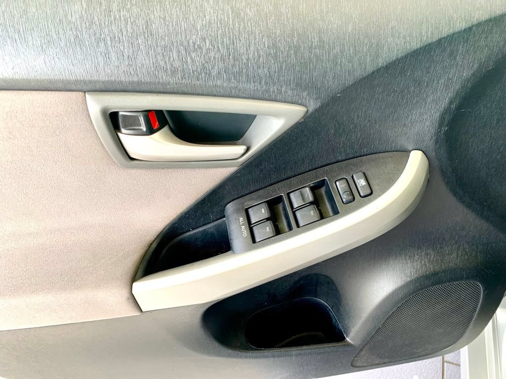 Used 2014 Toyota Prius Two FWD image 12