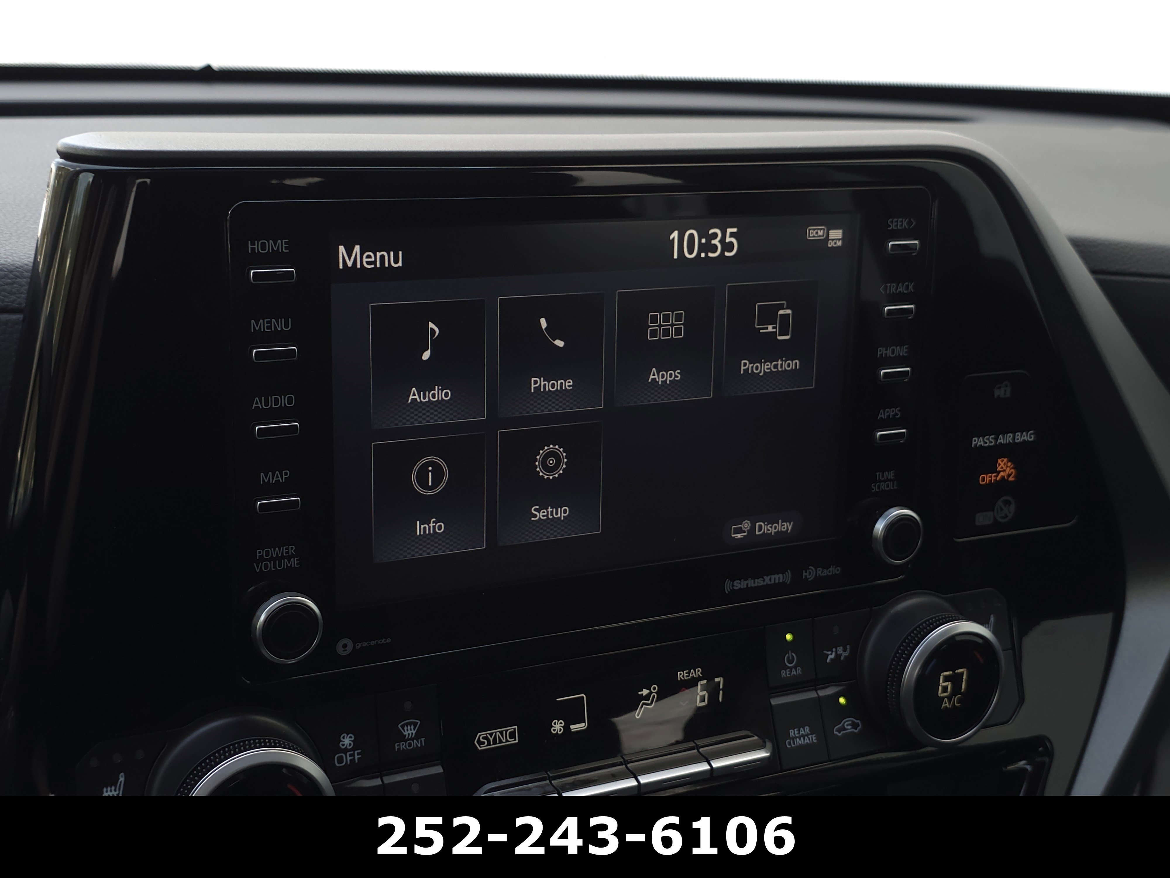 Used 2021 Toyota Highlander XLE image 19