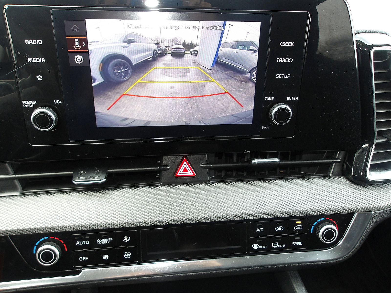 Used 2023 Kia Sportage LX image 21