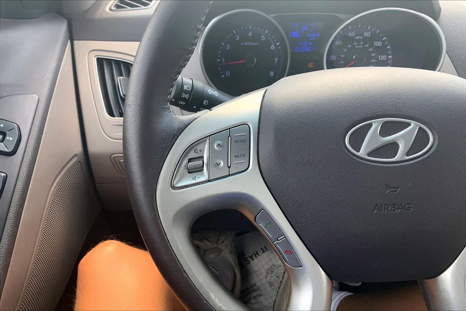 Used 2013 Hyundai Tucson Limited FWD image 24