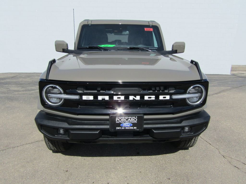 Used 2025 Ford Bronco Outer Banks AWD/4WD image 3