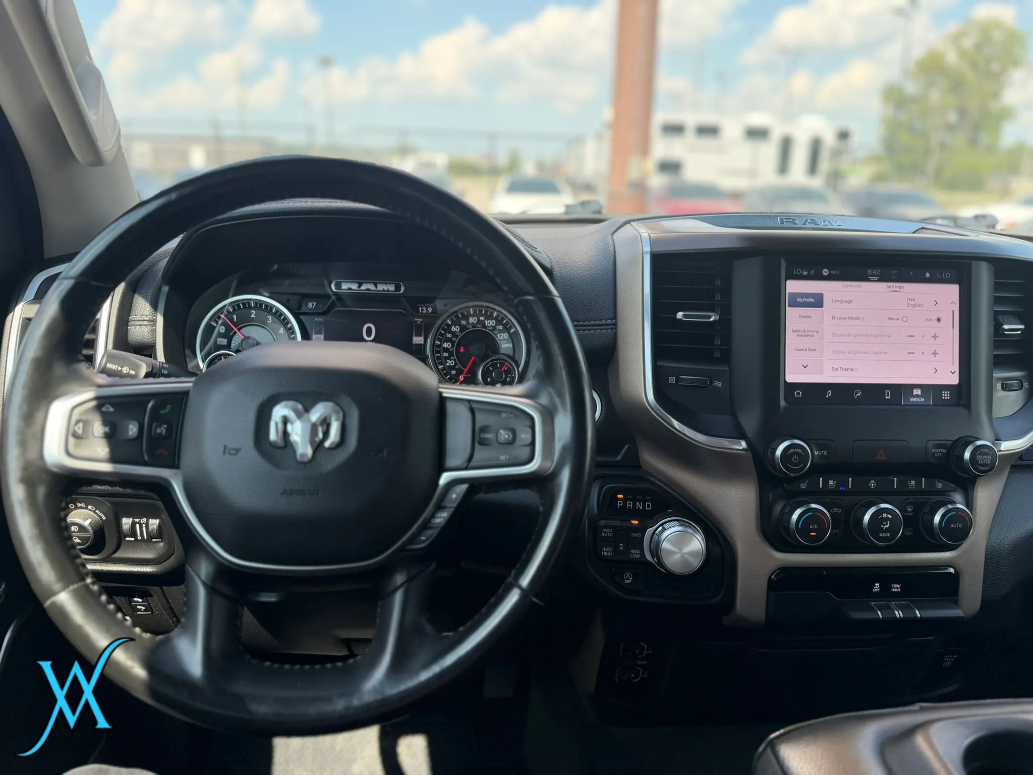Used 2022 RAM 1500 Laramie AWD/4WD image 29