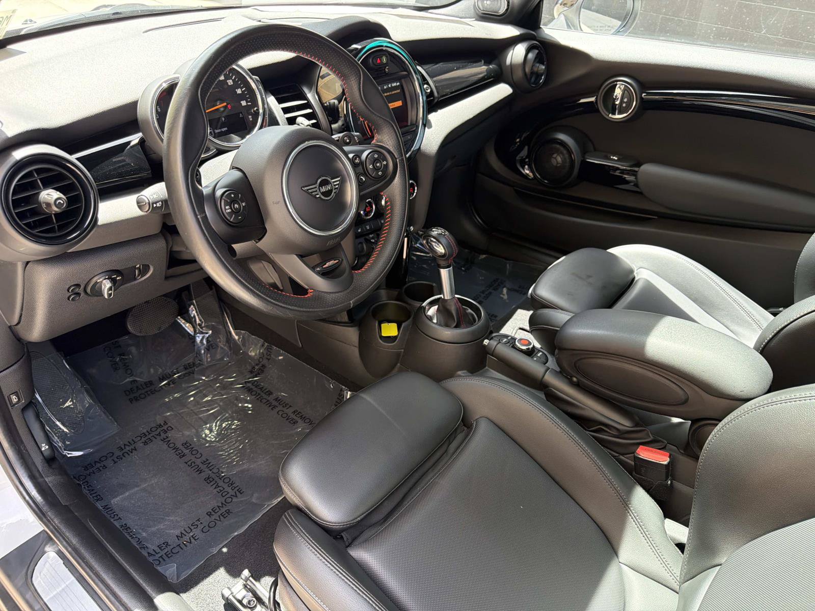 Used 2019 MINI Cooper S w/ Signature Upholstery Package FWD image 9