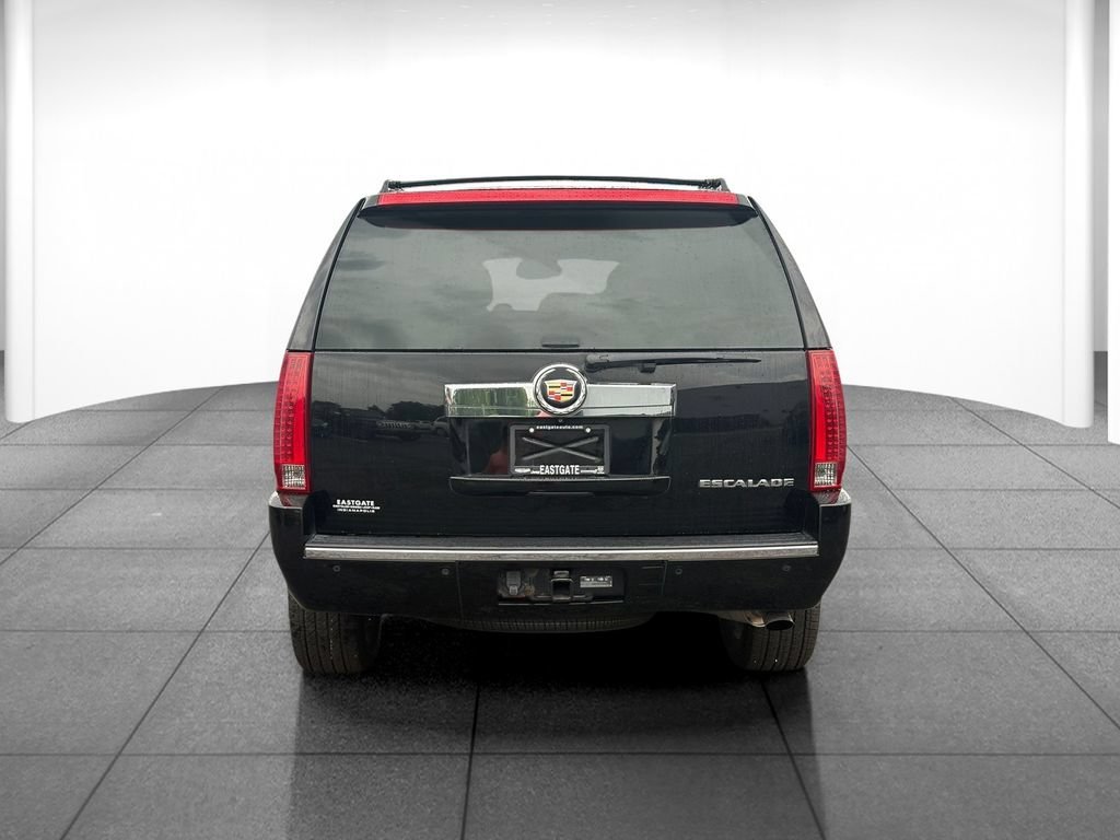 Used 2014 Cadillac Escalade Luxury AWD/4WD image 6