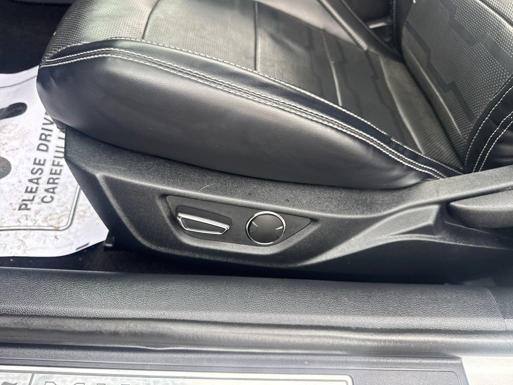 Used 2019 Ford Mustang Premium w/ Equipment Group 201A RWD image 19