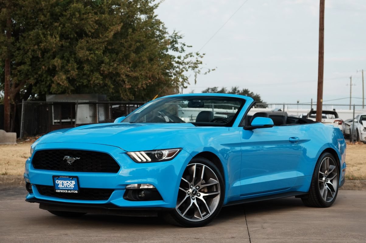 Used 2017 Ford Mustang Premium RWD image 2