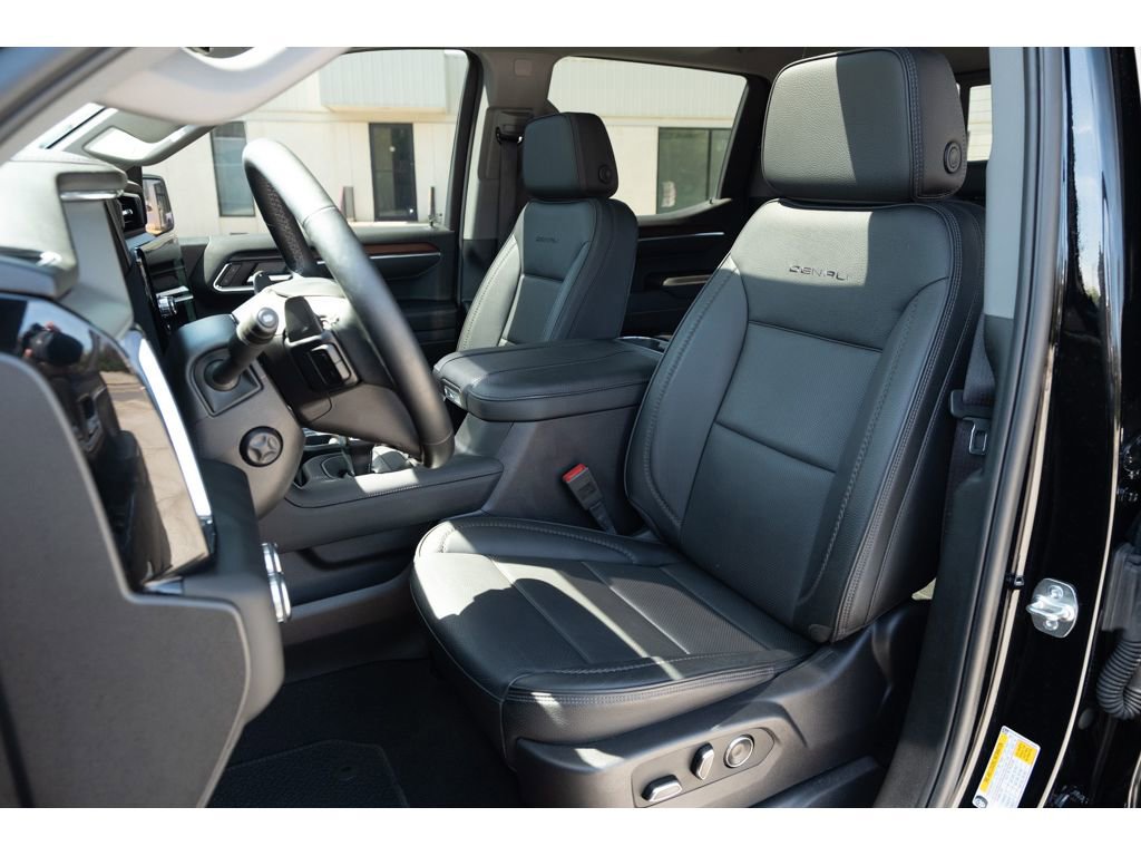 Used 2025 GMC Sierra 1500 Denali image 11