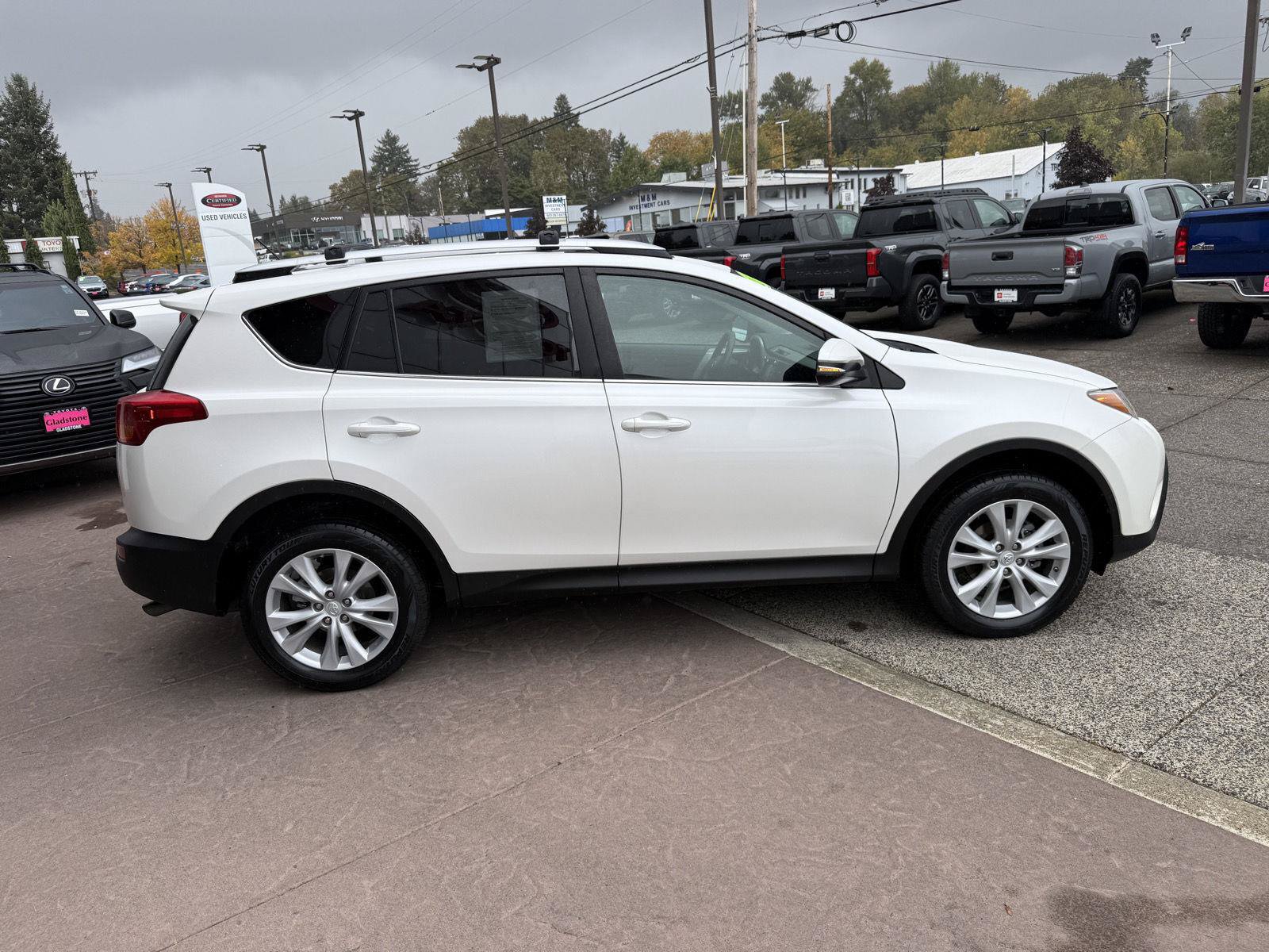Used 2014 Toyota RAV4 Limited AWD/4WD image 5