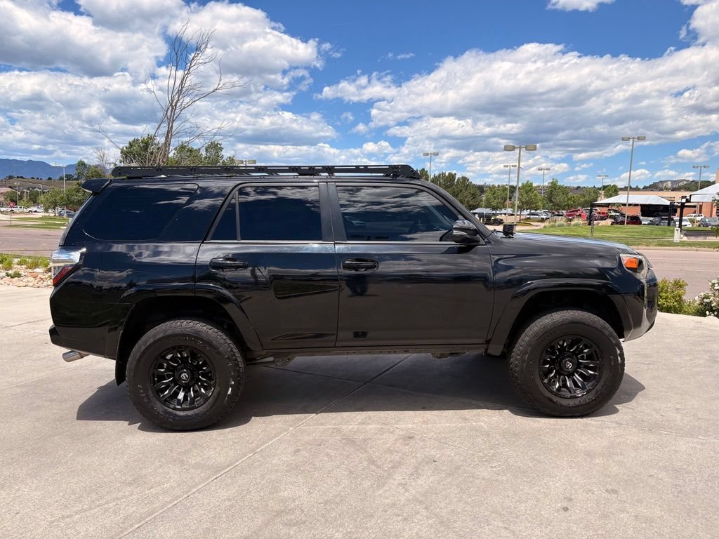 Used 2020 Toyota 4Runner SR5 Premium w/ Moonroof Package AWD/4WD image 10