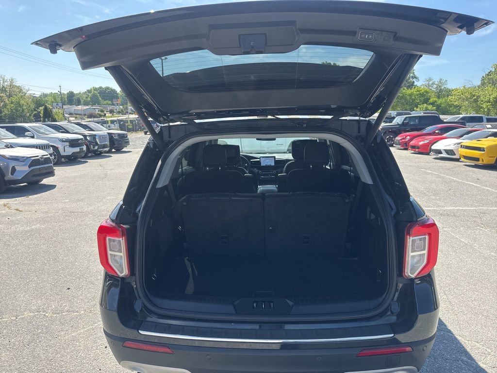 Used 2022 Ford Explorer Limited w/ Equipment Group 301A image 29