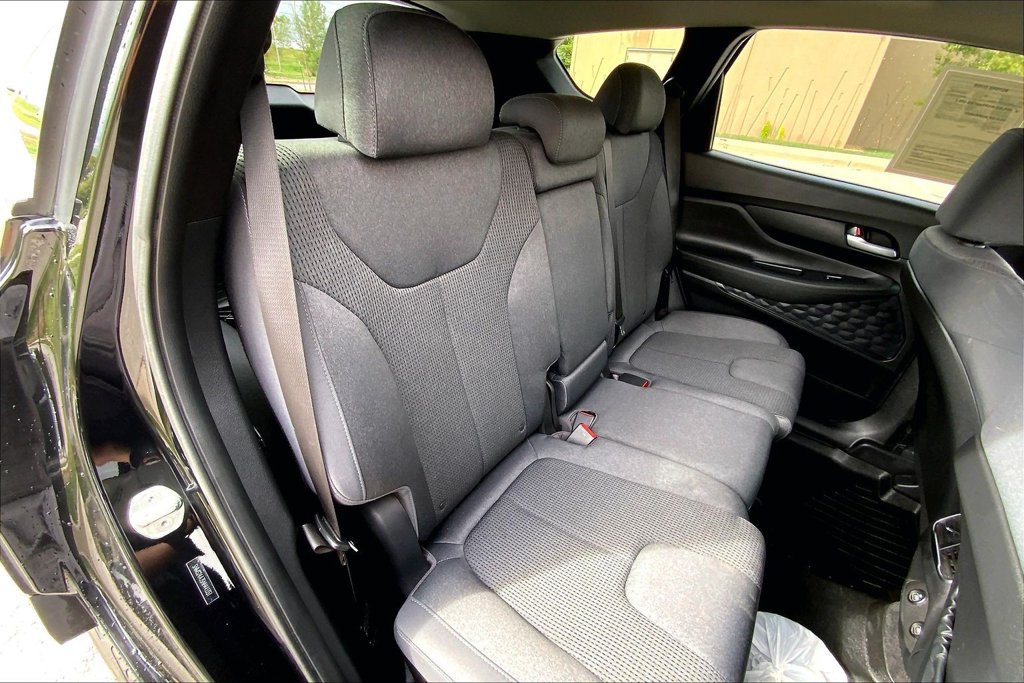Used 2022 Hyundai Santa Fe SEL FWD image 25