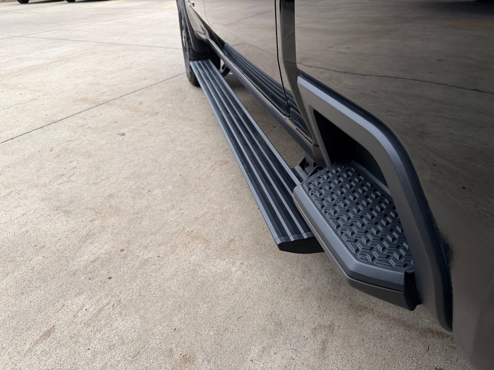 Used 2024 GMC Sierra 2500 AT4 w/ AT4 Premium Plus Package image 36