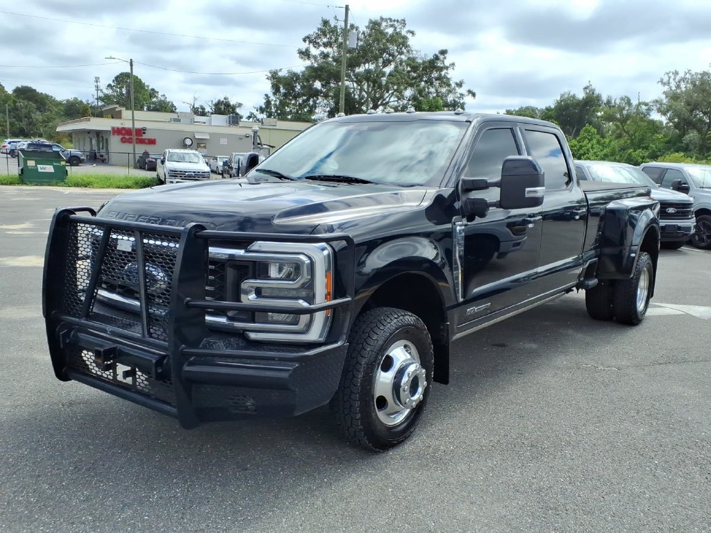 Used 2023 Ford F350 Lariat w/ FX4 Off-Road Package AWD/4WD image 3