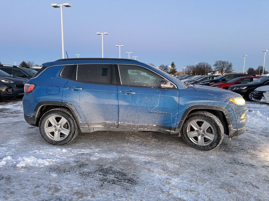 Used 2022 Jeep Compass Latitude w/ Sun and Sound Group image 12